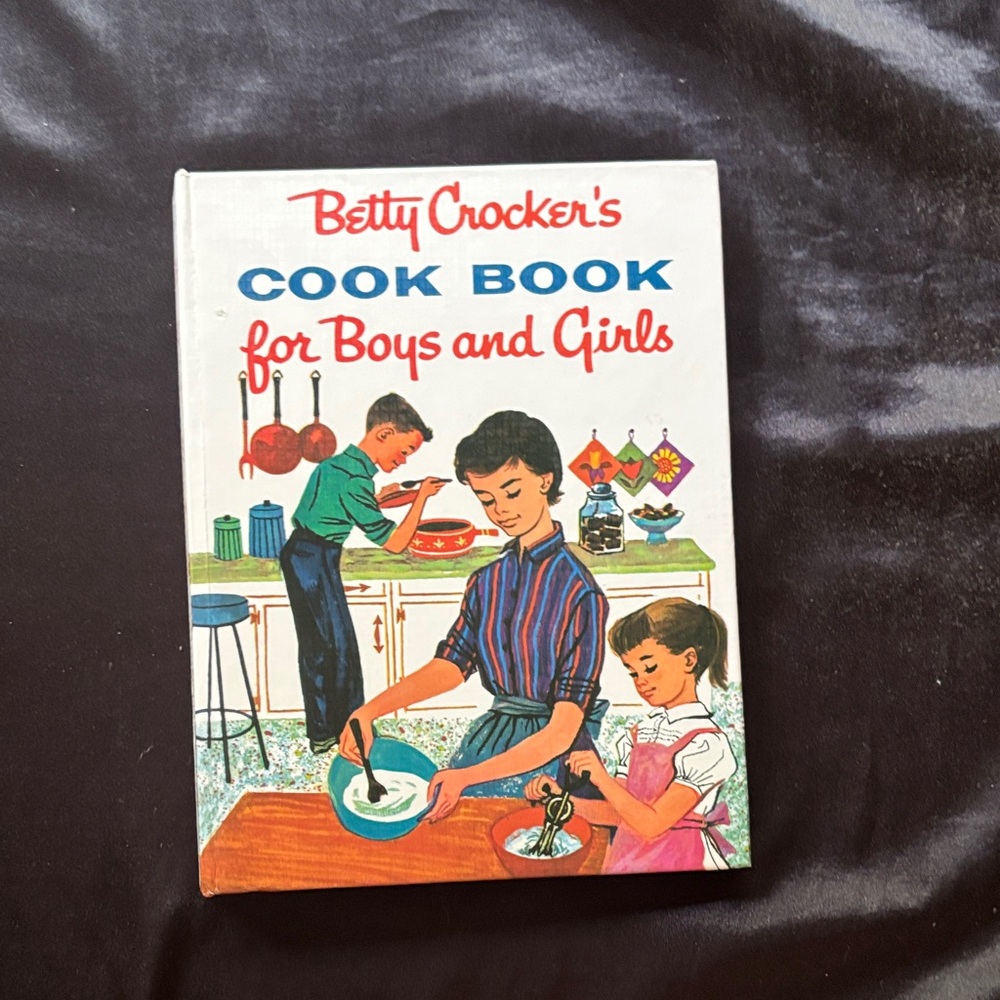 Betty Crocker's Colorful Kids Cook Book